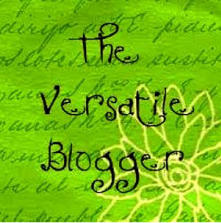 Un altro premio: The versatile blogger!!!